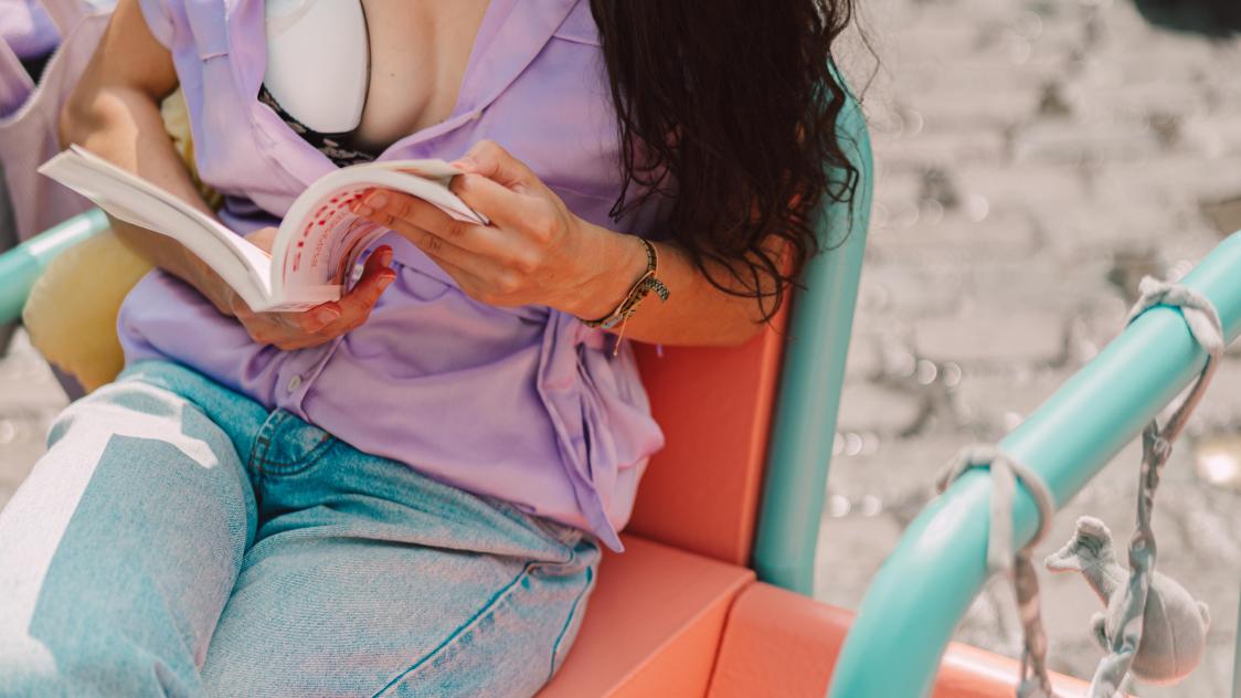 22-elvie-breastfeeding-bench