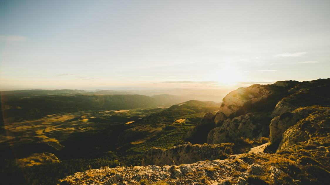 miriam-espacio-ggCBI9mWPY4-unsplash