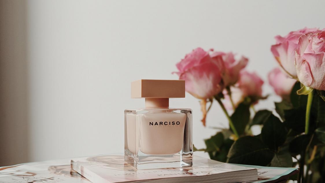 lum-co-aZC7iL8XqL4-unsplash