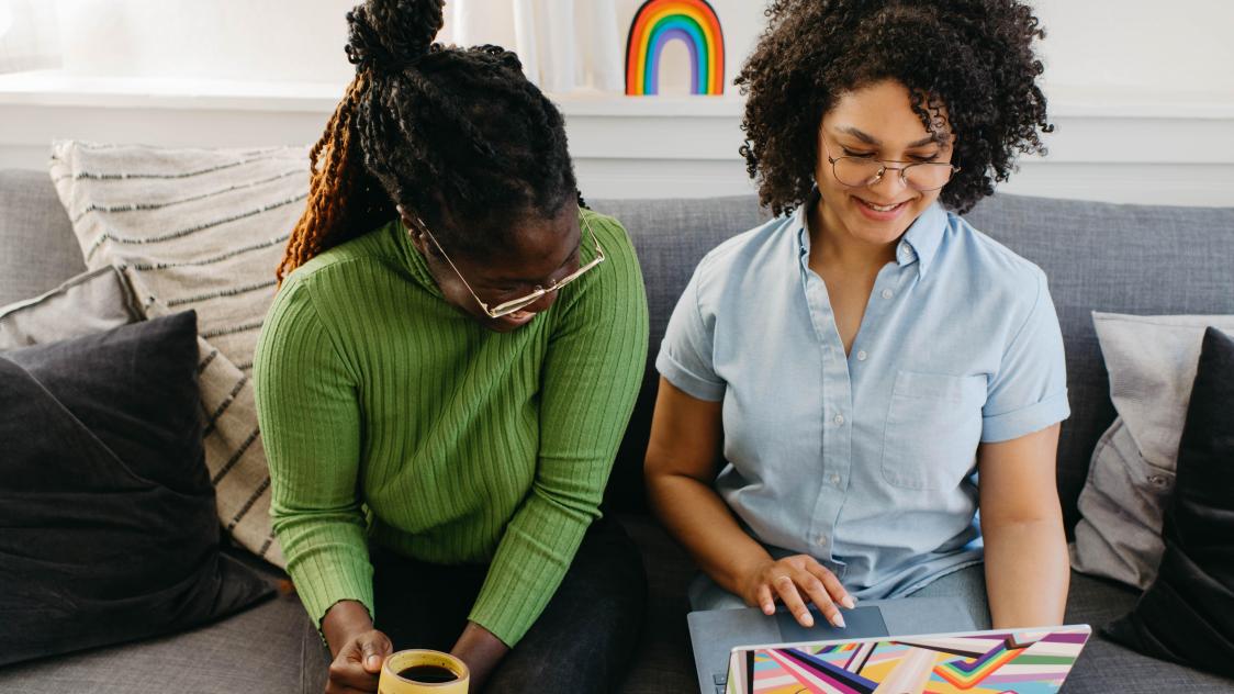 surface-PLtMP8IGPns-unsplash