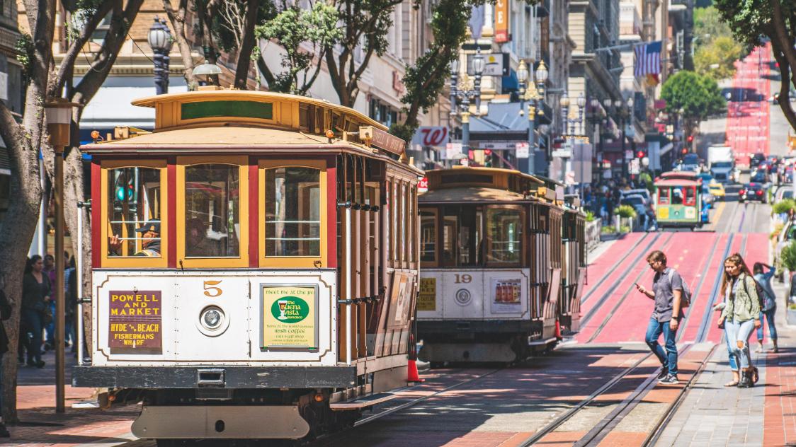 daniel-abadia-3hslPaZKqUM-unsplash