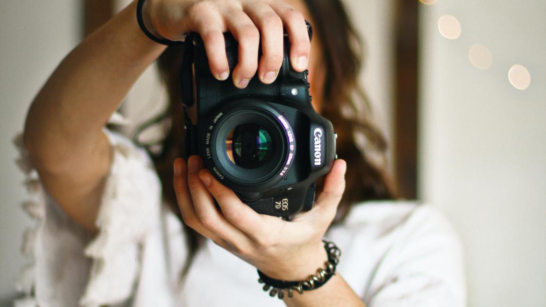 noemi-macavei-katocz-zrk7WirlxgM-unsplash