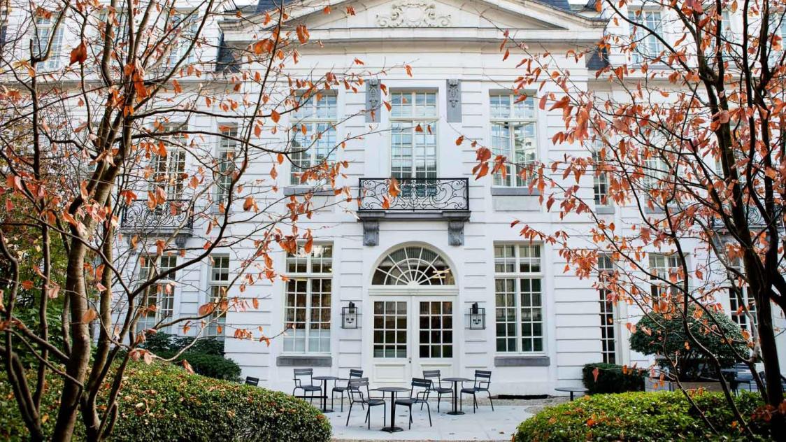 pillows-grand-hotel-reylof-gent-building-03