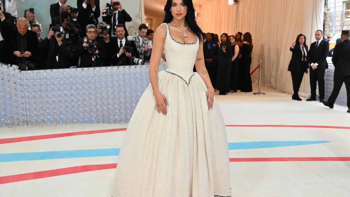Dua Lipa in vintage Chanel