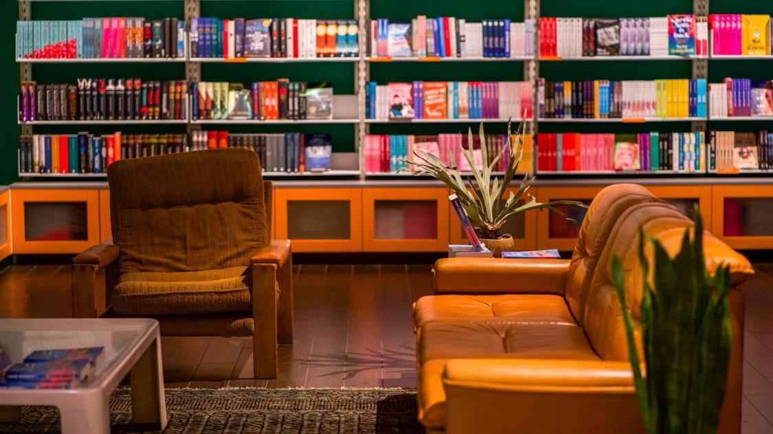 full_standaard-boekhandel-ya-underground-jolien-verdickt-7