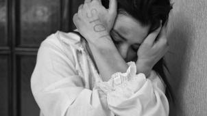 woman-g9bf54ee3c_1920