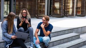 P4 Foto Pexels praten over loon