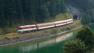 lukas-kulla-Sb-iviT4nEM-unsplash