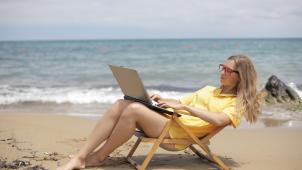 pexels-andrea-piacquadio-3785612