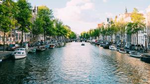 adrien-olichon-QRtym77B6xk-unsplash