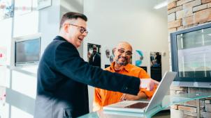 linkedin-sales-solutions-YDVdprpgHv4-unsplash