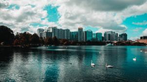 axel-vazquez-rJX-RDfg9PU-unsplash