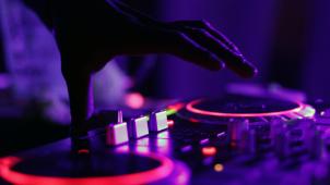 marcela-laskoski-YrtFlrLo2DQ-unsplash