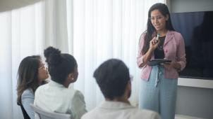 pexels-kampus-production-8636598