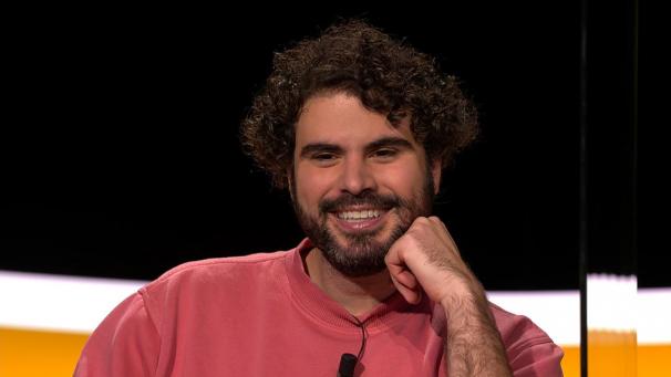 DESLIMSTEMENS_Y18E35_HD_1.mp4.10_10_12_01.Still017