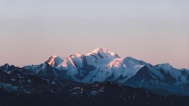 andrea-caramello-jBxee1u2RAU-unsplash