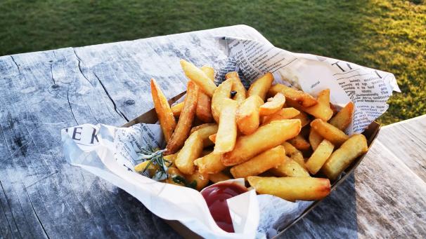 snap-to-the-moon-Aaq55A00ids-unsplash