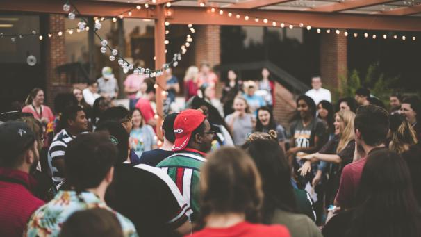 samantha-gades-fIHozNWfcvs-unsplash