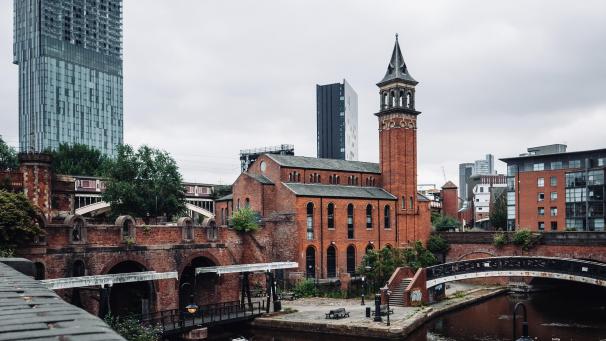 chris-curry-8FXfFLJ0n0k-unsplash